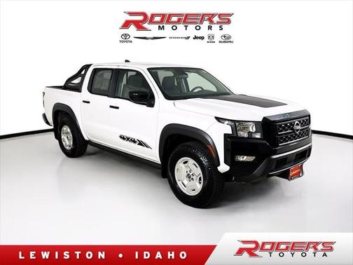 2024 Nissan Frontier SV