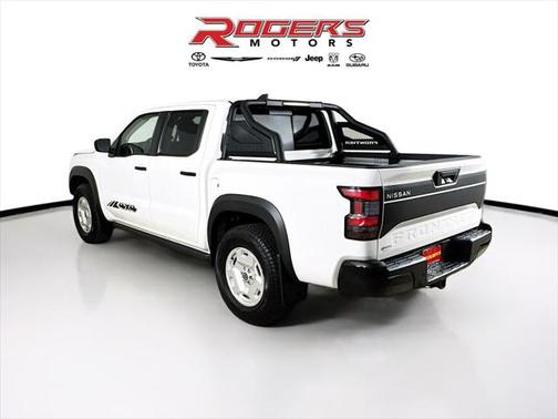 2024 Nissan Frontier SV
