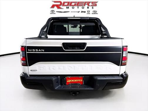 2024 Nissan Frontier SV