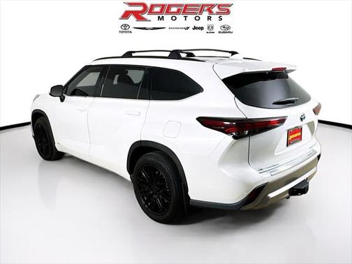 2024 Toyota Highlander Hybrid Platinum