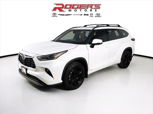 2024 Toyota Highlander Hybrid Platinum