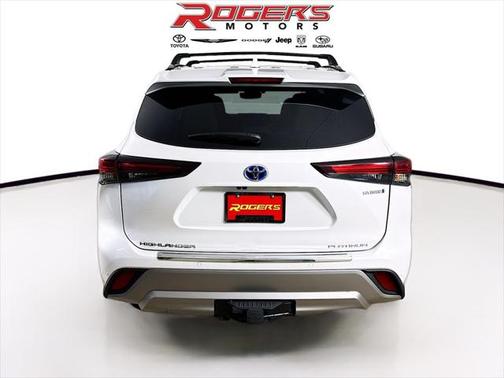 2024 Toyota Highlander Hybrid Platinum