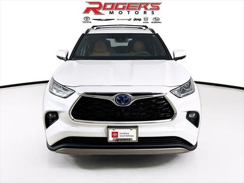 2024 Toyota Highlander Hybrid Platinum