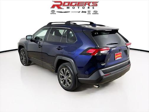 2022 Toyota RAV4 Hybrid XLE Premium