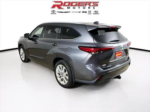 2022 Toyota Highlander Limited