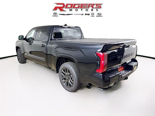 2025 Toyota Tundra Hybrid Platinum