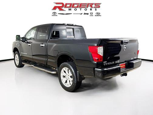 2017 Nissan Titan XD SL