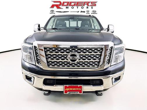 2017 Nissan Titan XD SL