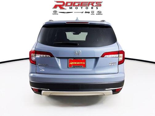 2022 Honda Pilot Touring 8-Passenger