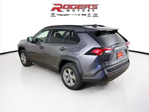 2022 Toyota RAV4 Hybrid XLE