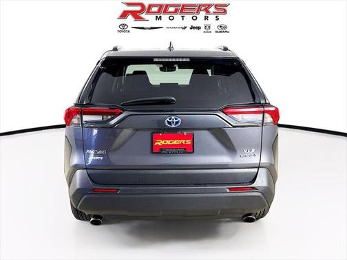 2022 Toyota RAV4 Hybrid XLE