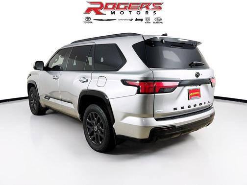 2024 Toyota Sequoia SR5