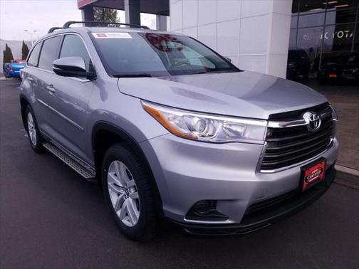 2016 Toyota Highlander LE