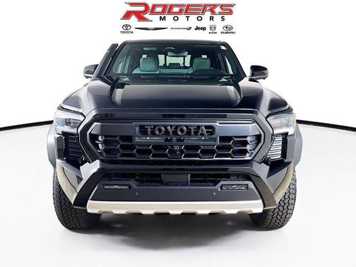 2025 Toyota Tacoma Hybrid Trailhunter