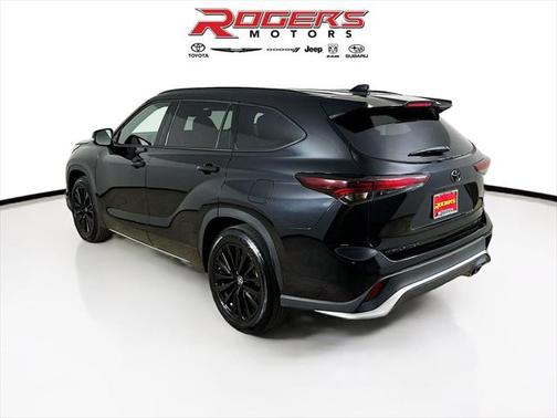 2024 Toyota Highlander XSE