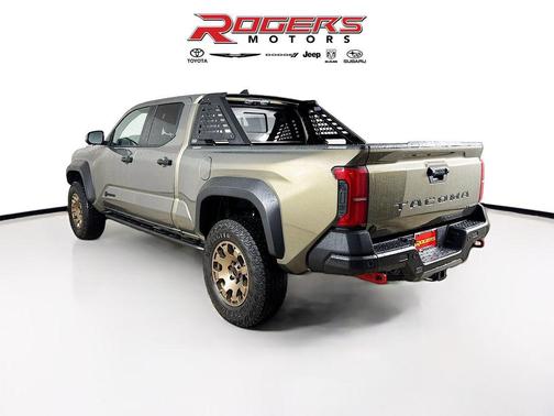 2025 Toyota Tacoma Hybrid Trailhunter