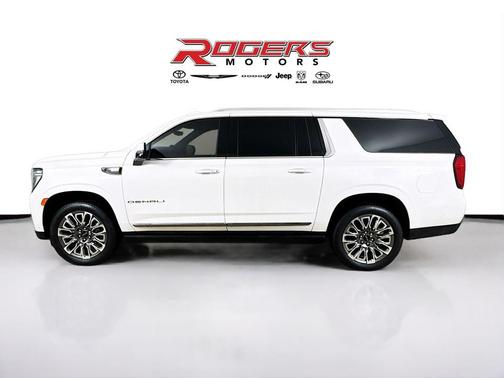 2023 GMC Yukon XL Denali Ultimate