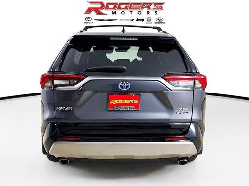 2024 Toyota RAV4 Hybrid SE
