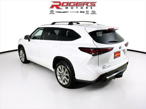2024 Toyota Highlander Hybrid Limited