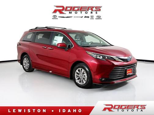 2025 Toyota Sienna XLE