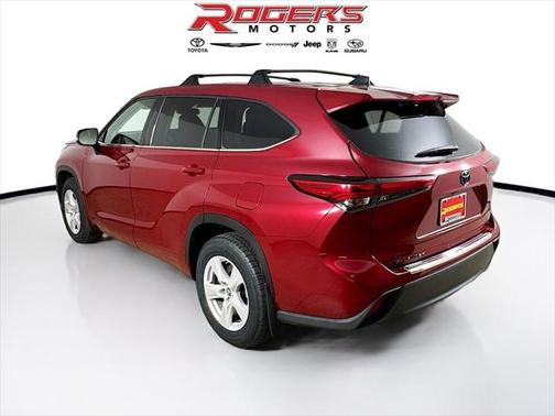 2022 Toyota Highlander Hybrid LE