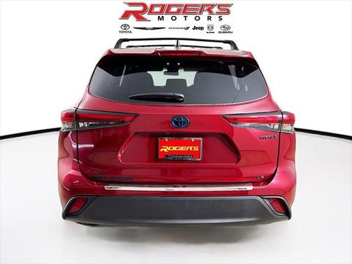 2022 Toyota Highlander Hybrid LE