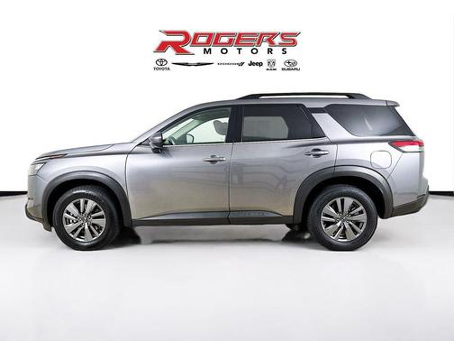2024 Nissan Pathfinder SV 4WD