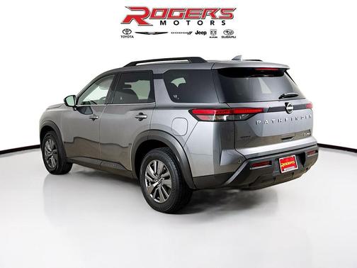 2024 Nissan Pathfinder SV 4WD