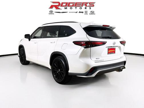 2025 Toyota Highlander XSE