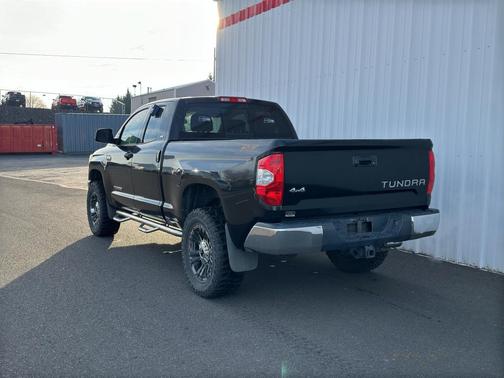 2016 Toyota Tundra SR5