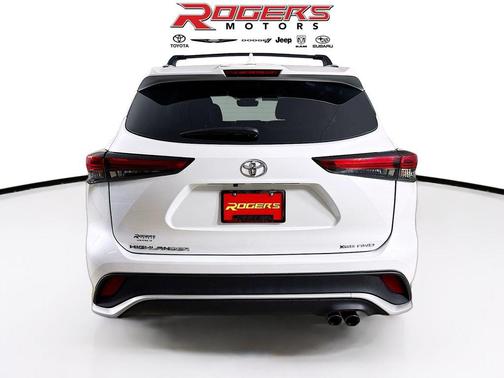 2023 Toyota Highlander XSE
