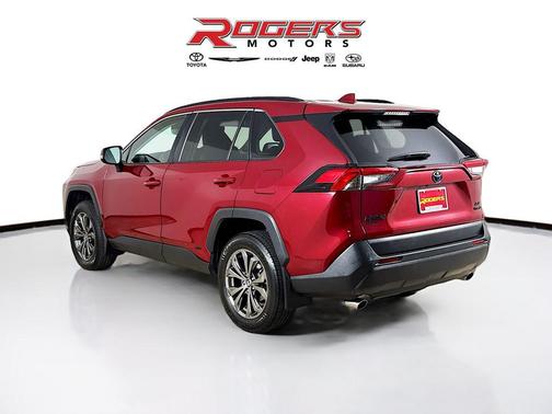 2022 Toyota RAV4 Hybrid XLE Premium