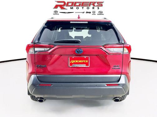 2022 Toyota RAV4 Hybrid XLE Premium