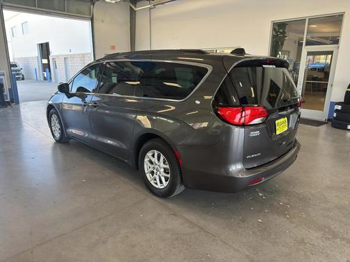 2021 Chrysler Voyager LXI