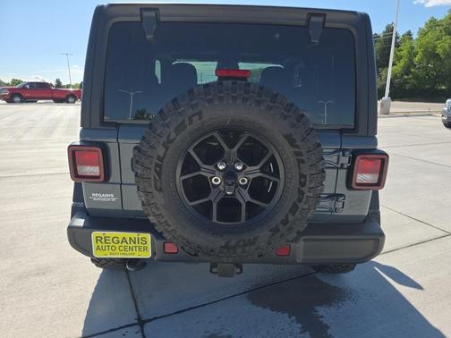 Anvil Clearcoat 2026 Jeep Wrangler Sport