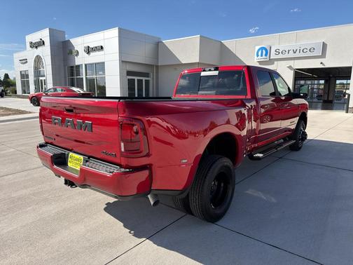 Molten Red Pearlcoat 2026 RAM 3500 Laramie Crew Cab 4x4 8' Box