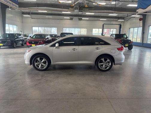 2010 Toyota Venza Base