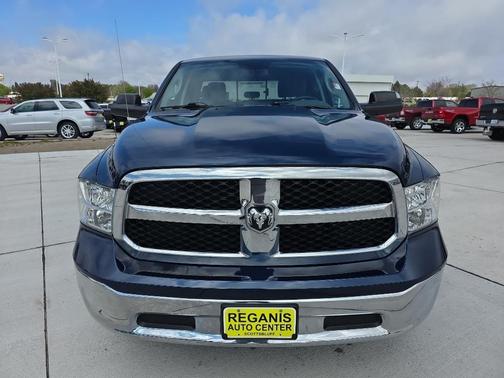 Patriot Blue Pearlcoat 2020 RAM 1500 Classic SLT
