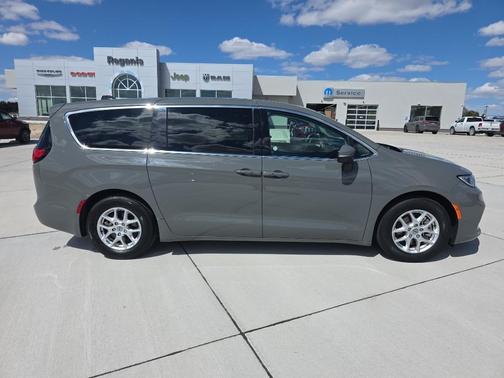 Ceramic Gray Clearcoat 2023 Chrysler Pacifica Touring L