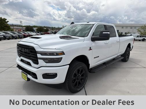 Bright White Clearcoat 2026 RAM 3500 Laramie Crew Cab 4x4 8' Box
