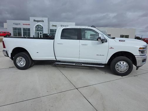 2026 RAM 3500 Laramie Crew Cab 4x4 8' Box