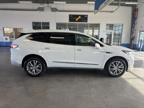 2023 Buick Enclave Premium AWD