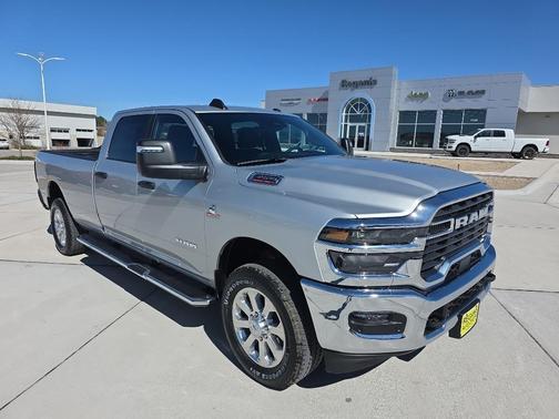 Silver Zynith 2026 RAM 3500 Big Horn Crew Cab 4x4 8' Box