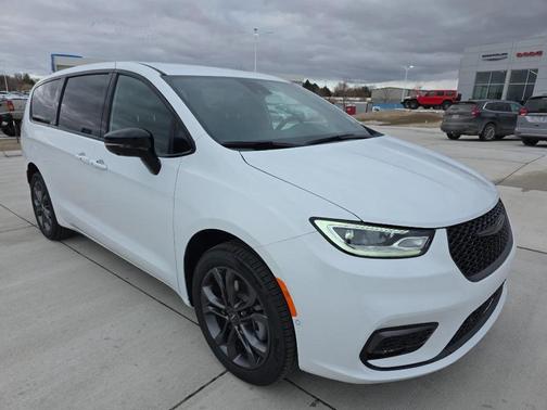 Bright White 2026 Chrysler Pacifica L