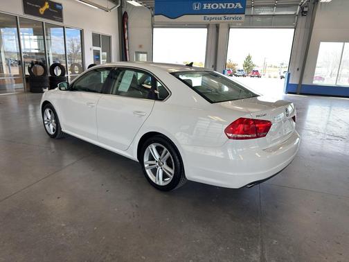 2014 Volkswagen Passat 2.0L TDI DSG SE w/Sunroof