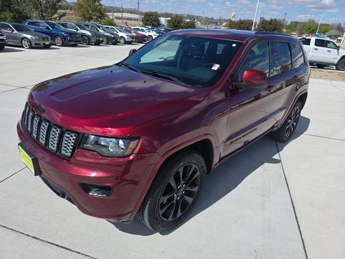 Velvet Red Pearlcoat 2018 Jeep Grand Cherokee Altitude