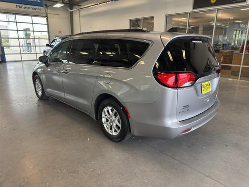 2021 Chrysler Voyager LXI