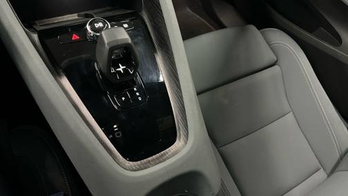 2022 Polestar 2 Long range Dual motor - AWD - Plus,Pilot