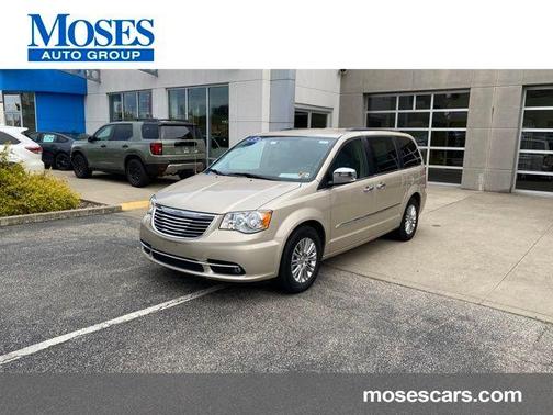 2015 Chrysler Town & Country Touring-L