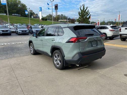 2023 Toyota RAV4 Hybrid XLE